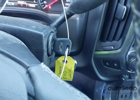 2016 Chevrolet Silverado 1500 2Lt из США, поврежденный, VIN 3GCUKREC0GG241386